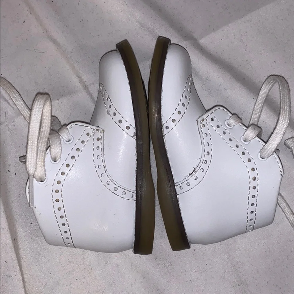 Footmates baby walking shoes medium size 2.5